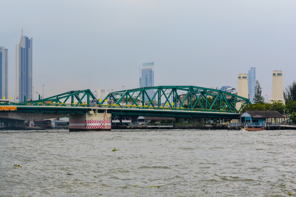 Saphan Phut (Memorial Bridge) Bangkok